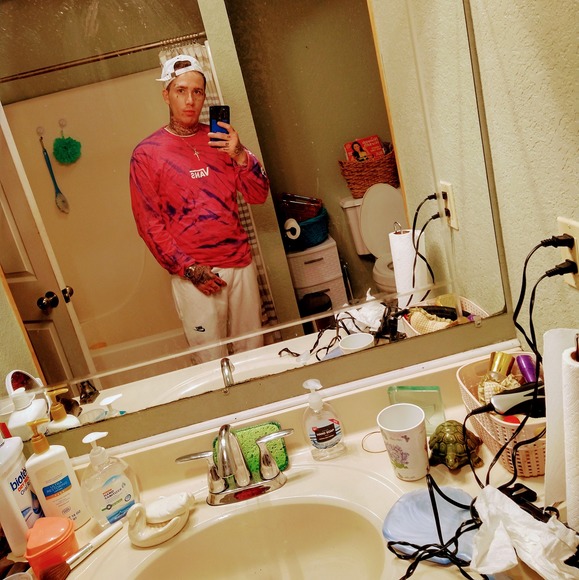 Meet your Posher, Jayson - Picture 1 of 1